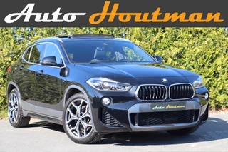 Hoofdafbeelding BMW X2 BMW X2 sDrive20i 192PK M-pakket High Executive Edition Hud|Panodak|Navi|Sfeer verl.|Led|E. Klep|Pdc|Lmv|Iso-fix|Lane assist