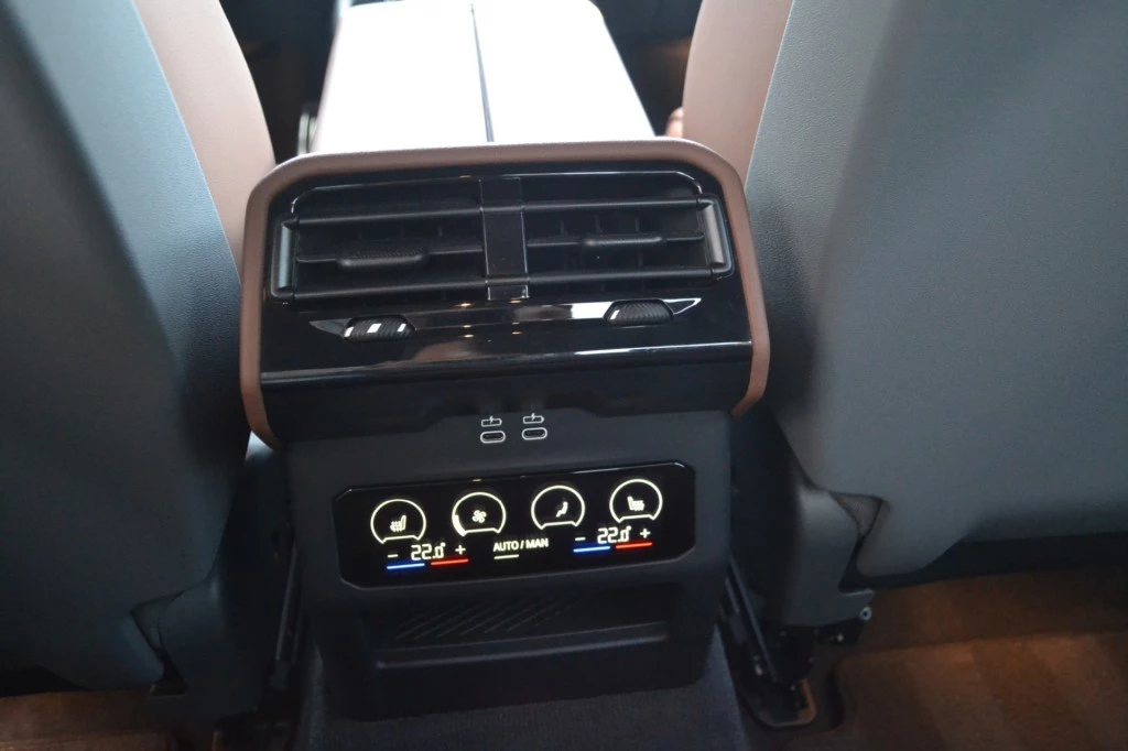 Hoofdafbeelding BMW i5