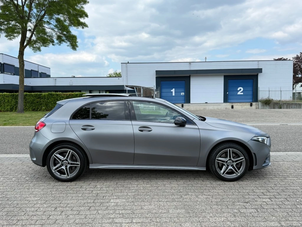 Hoofdafbeelding Mercedes-Benz 200-serie