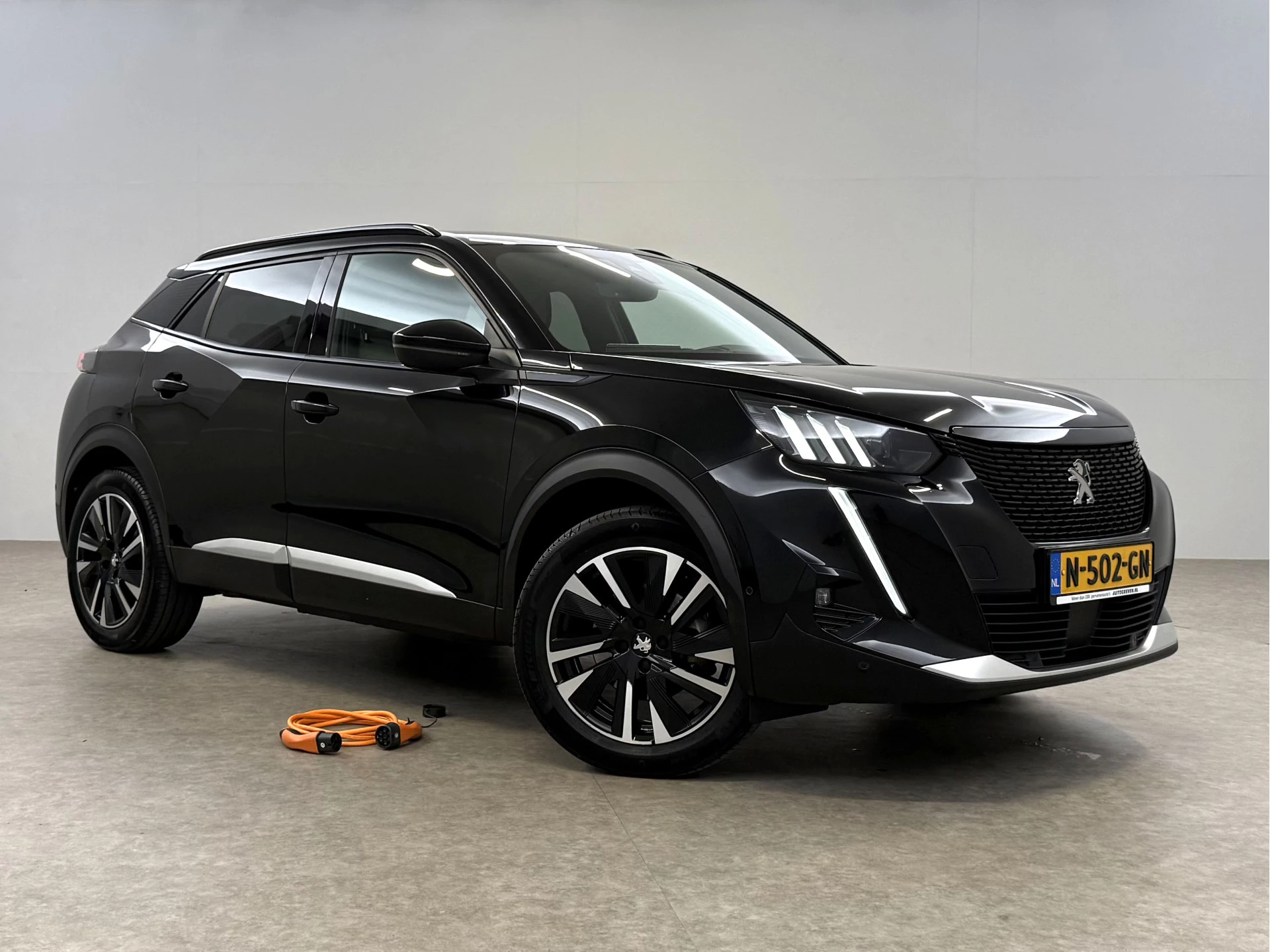 Hoofdafbeelding Peugeot e-2008
