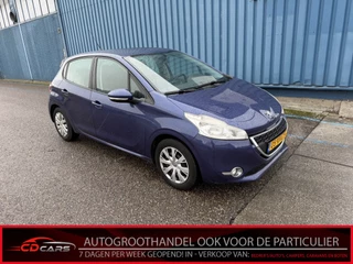 Hoofdafbeelding Peugeot 208 Peugeot 208 1.2 VTi Blue Auto is niet bestemd voor particulieren is voor handelaren, Inruilauto’s tegen vaste prijzen. Voor meer info: 0638140850 Bij de verkoop van gebruikte voertuigen door CD-Cars wordt geen standaard garantie verstrekt. De koper aanvaardt het voertuig in de staat waarin het zich bevindt op het moment van aankoop
