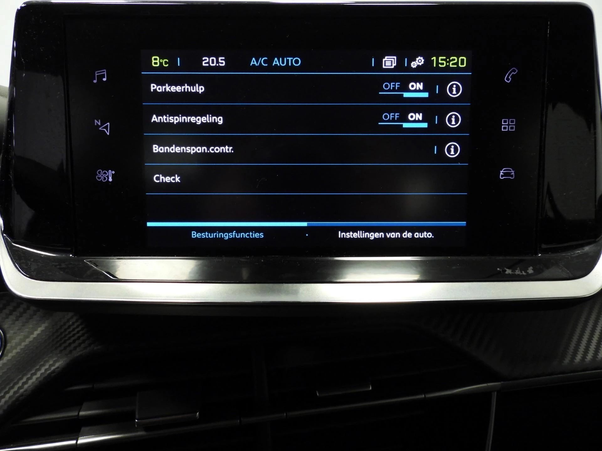 Hoofdafbeelding Peugeot e-208