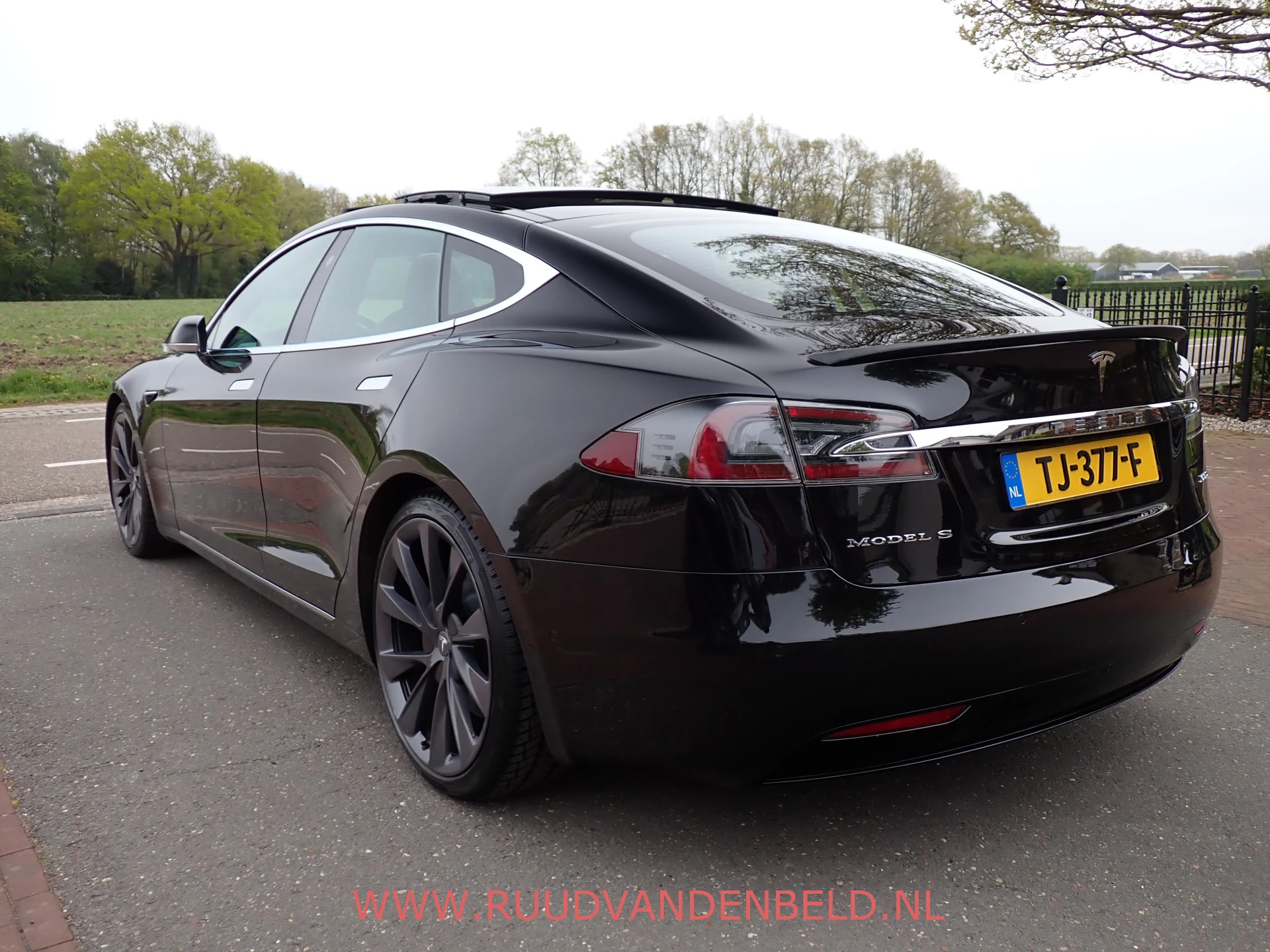 Hoofdafbeelding Tesla Model S