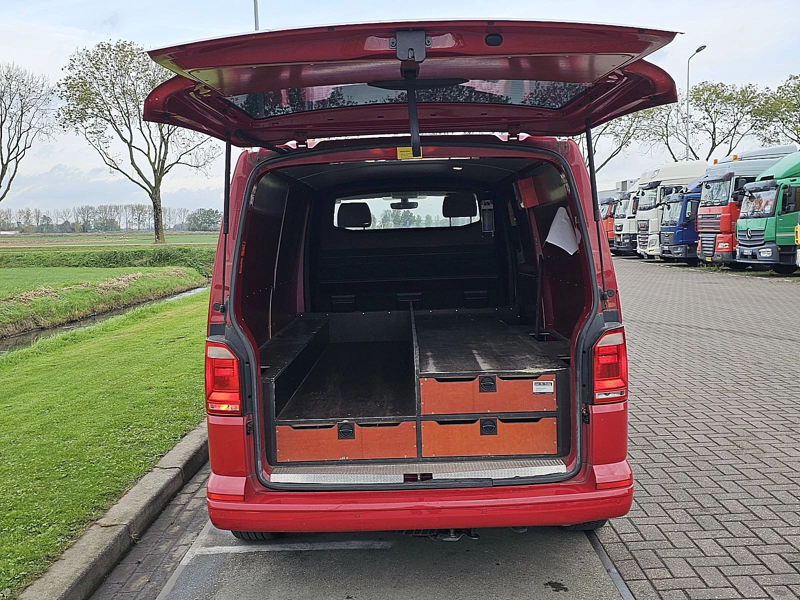 Hoofdafbeelding Volkswagen Transporter