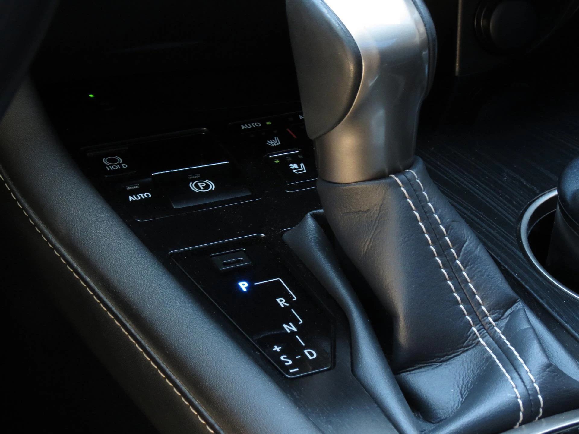 Hoofdafbeelding Lexus RX