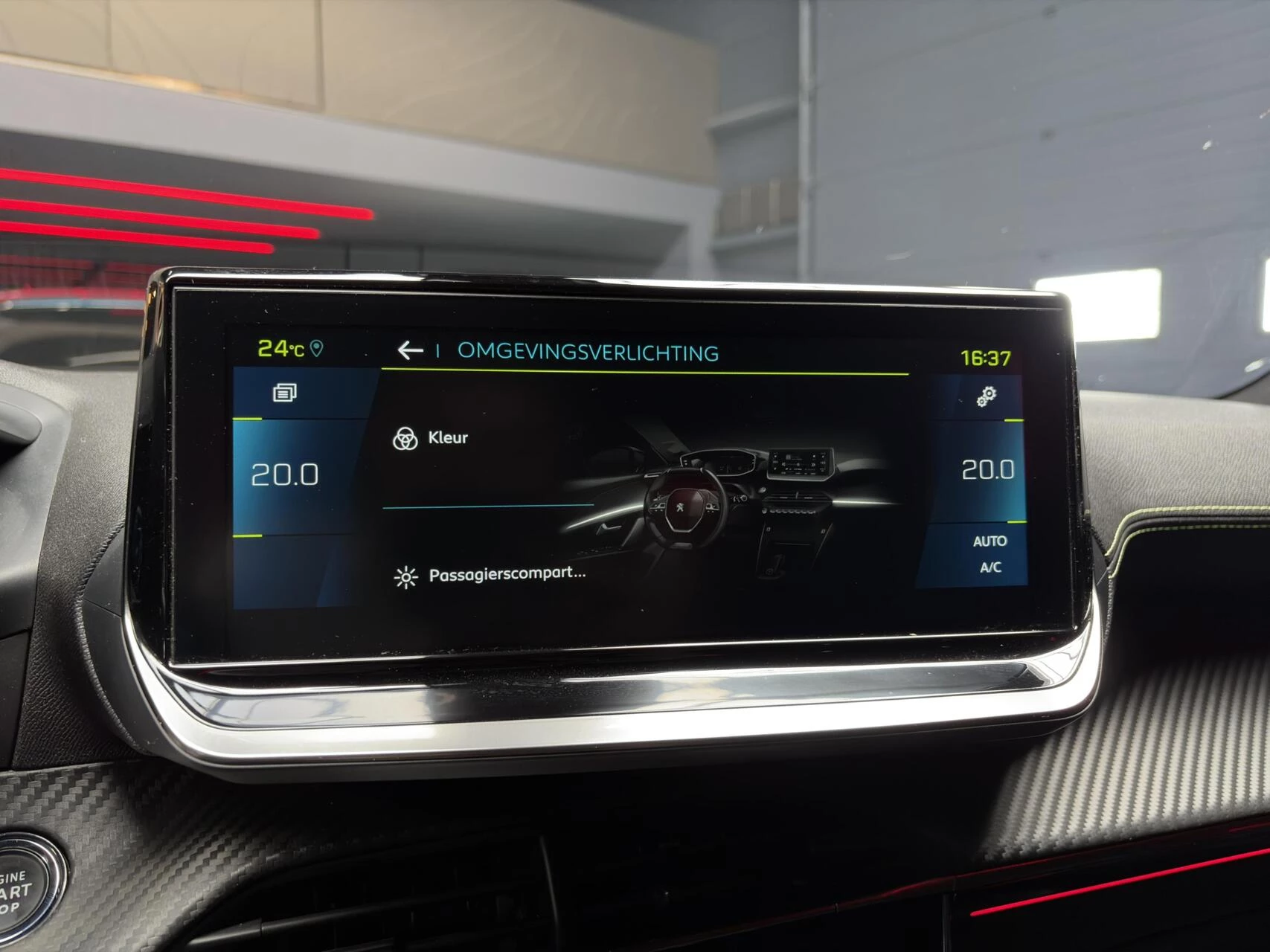 Hoofdafbeelding Peugeot e-2008