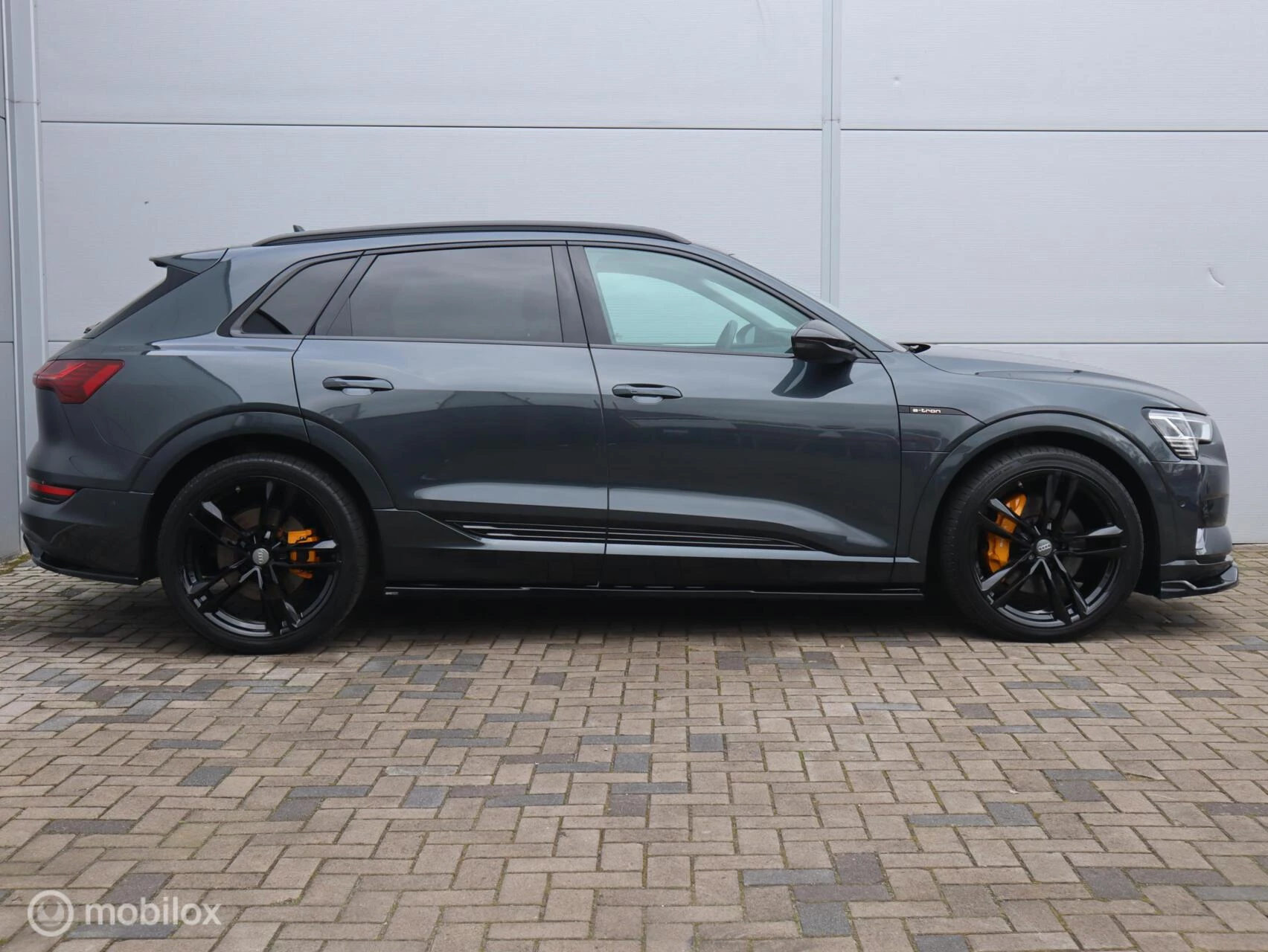 Hoofdafbeelding Audi e-tron