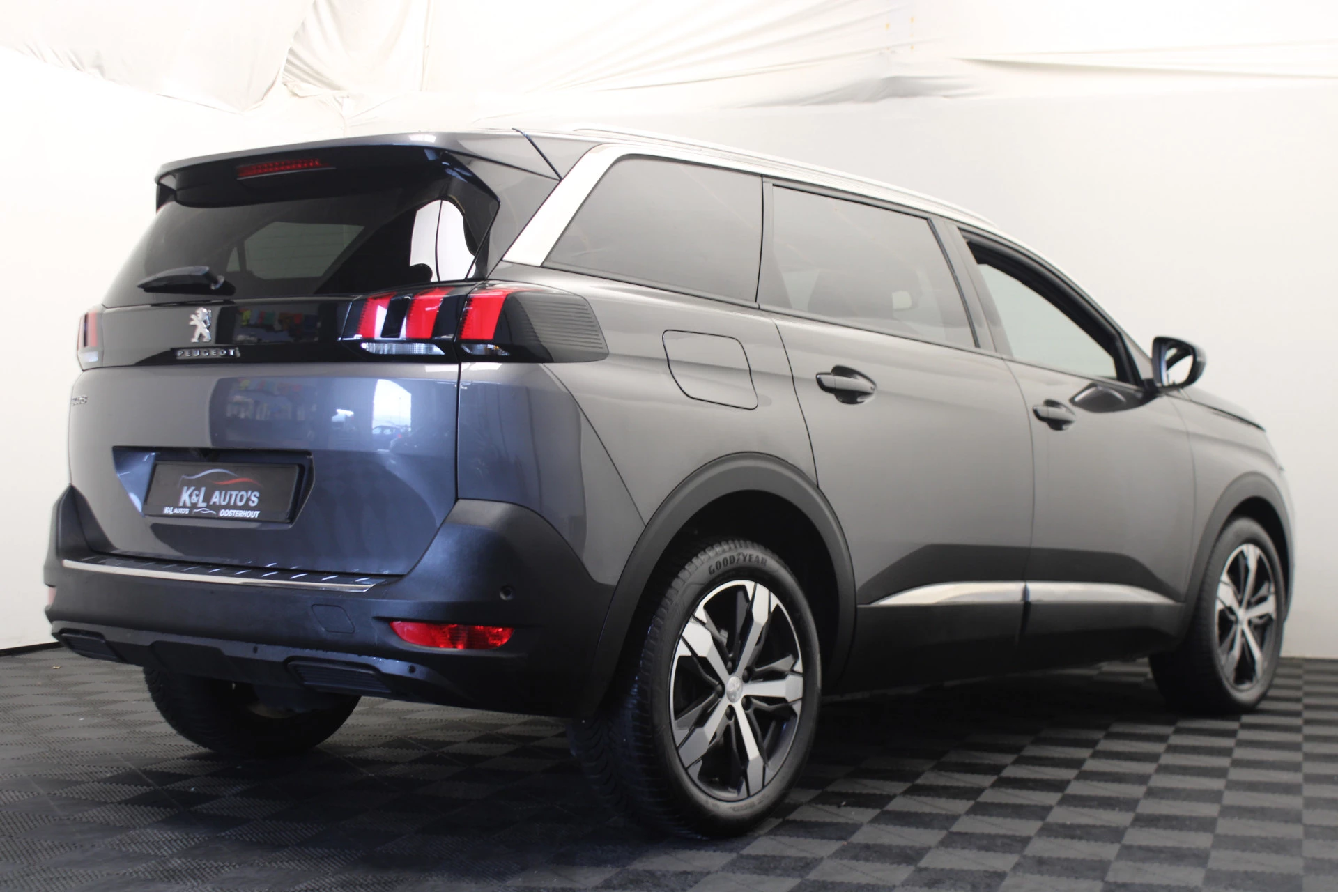 Hoofdafbeelding Peugeot 5008