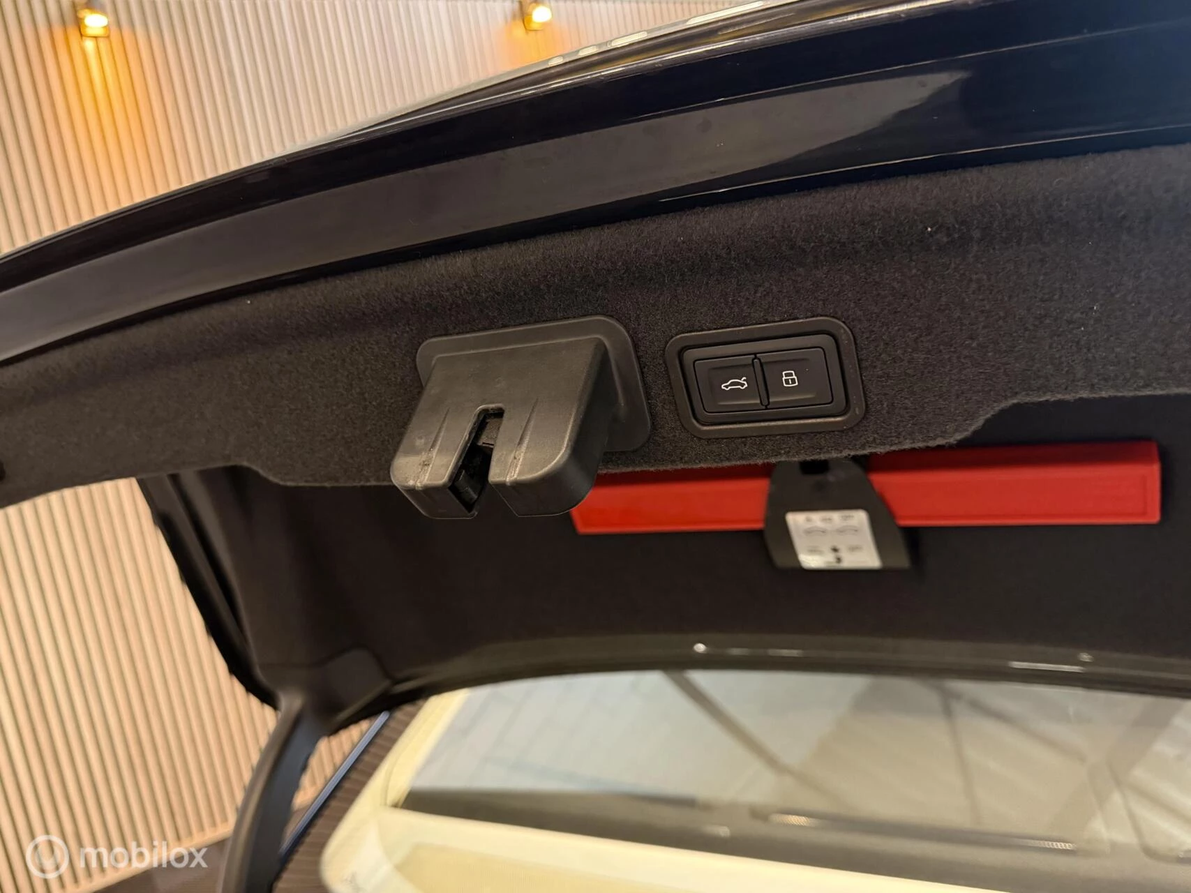 Hoofdafbeelding Audi A8