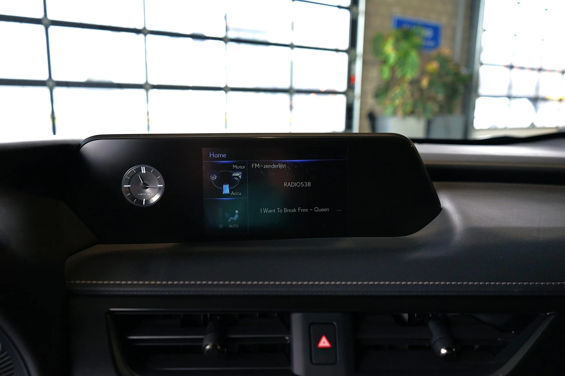 Hoofdafbeelding Lexus UX