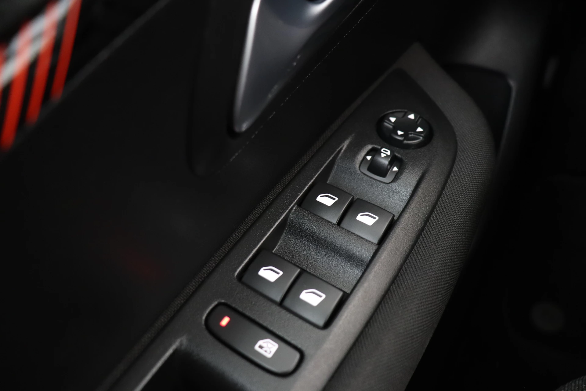 Hoofdafbeelding Peugeot e-208