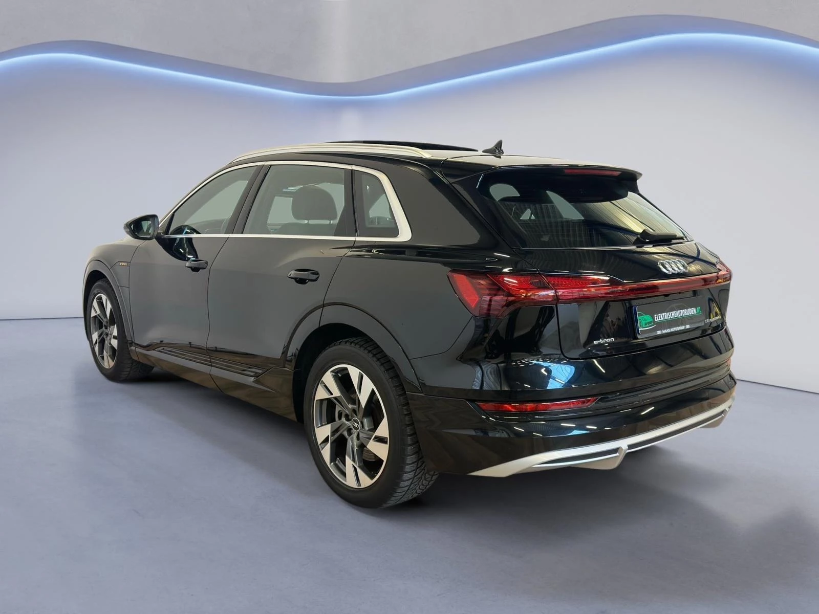 Hoofdafbeelding Audi e-tron