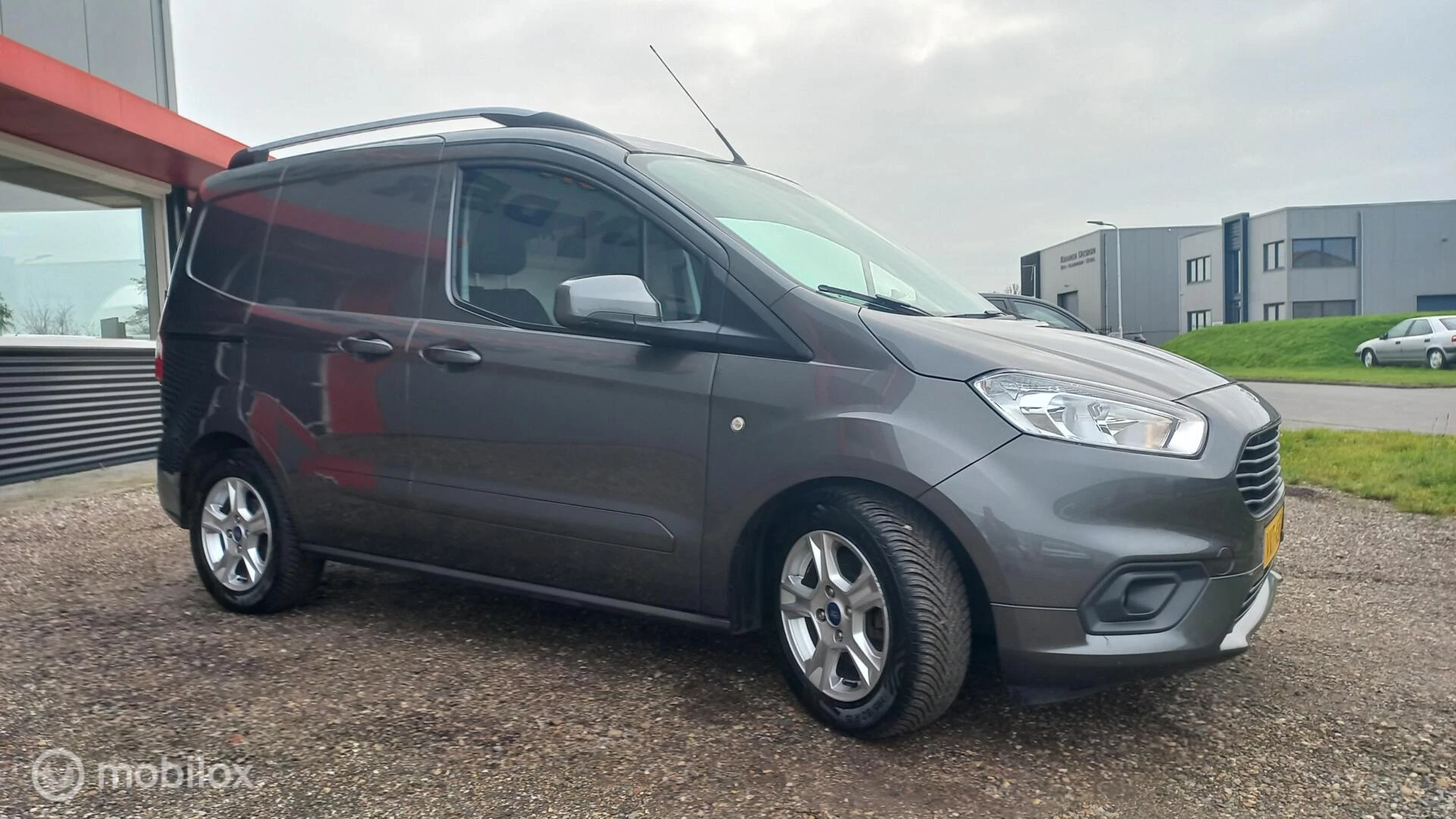 Hoofdafbeelding Ford Transit Courier
