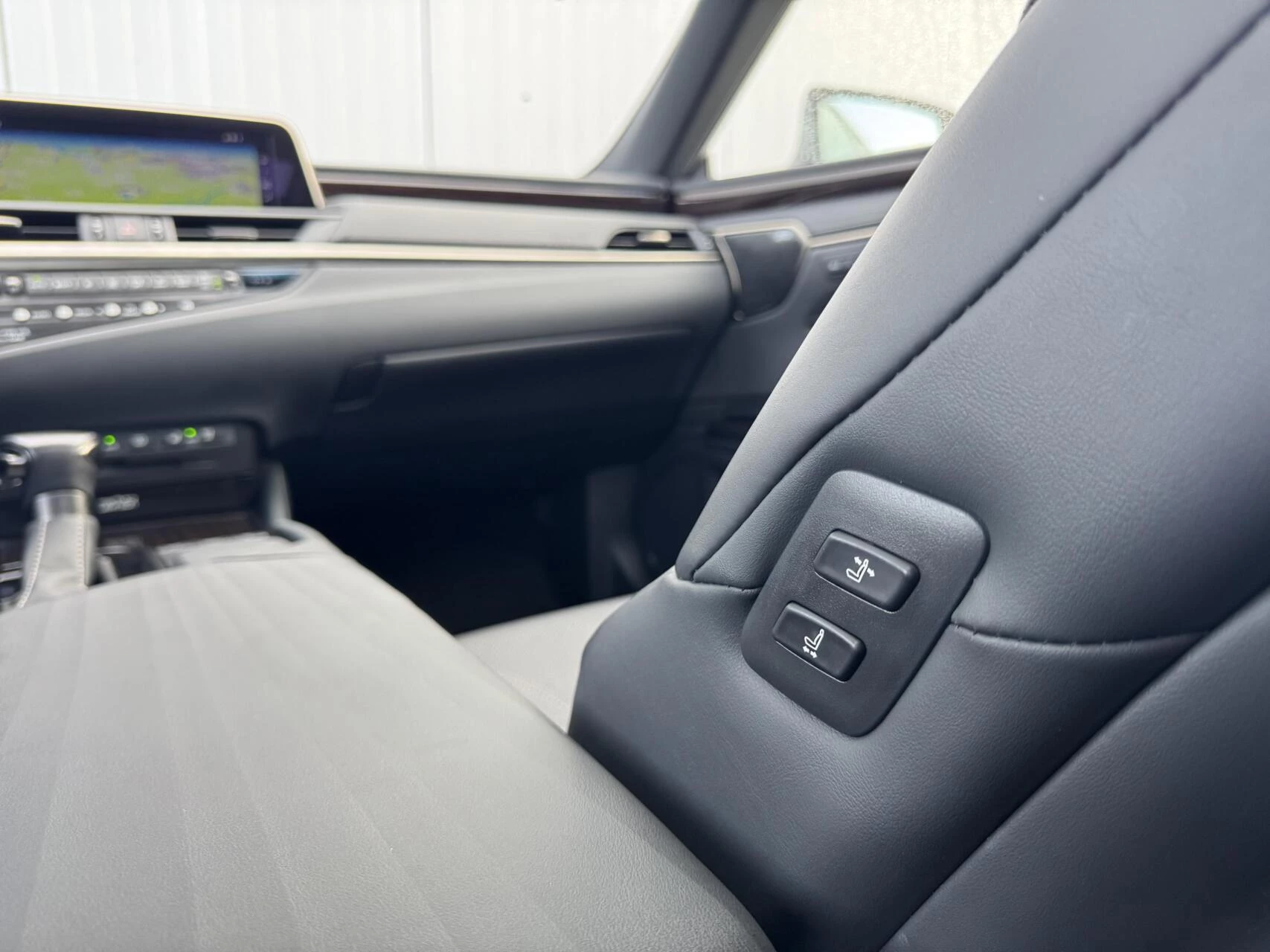 Hoofdafbeelding Lexus ES