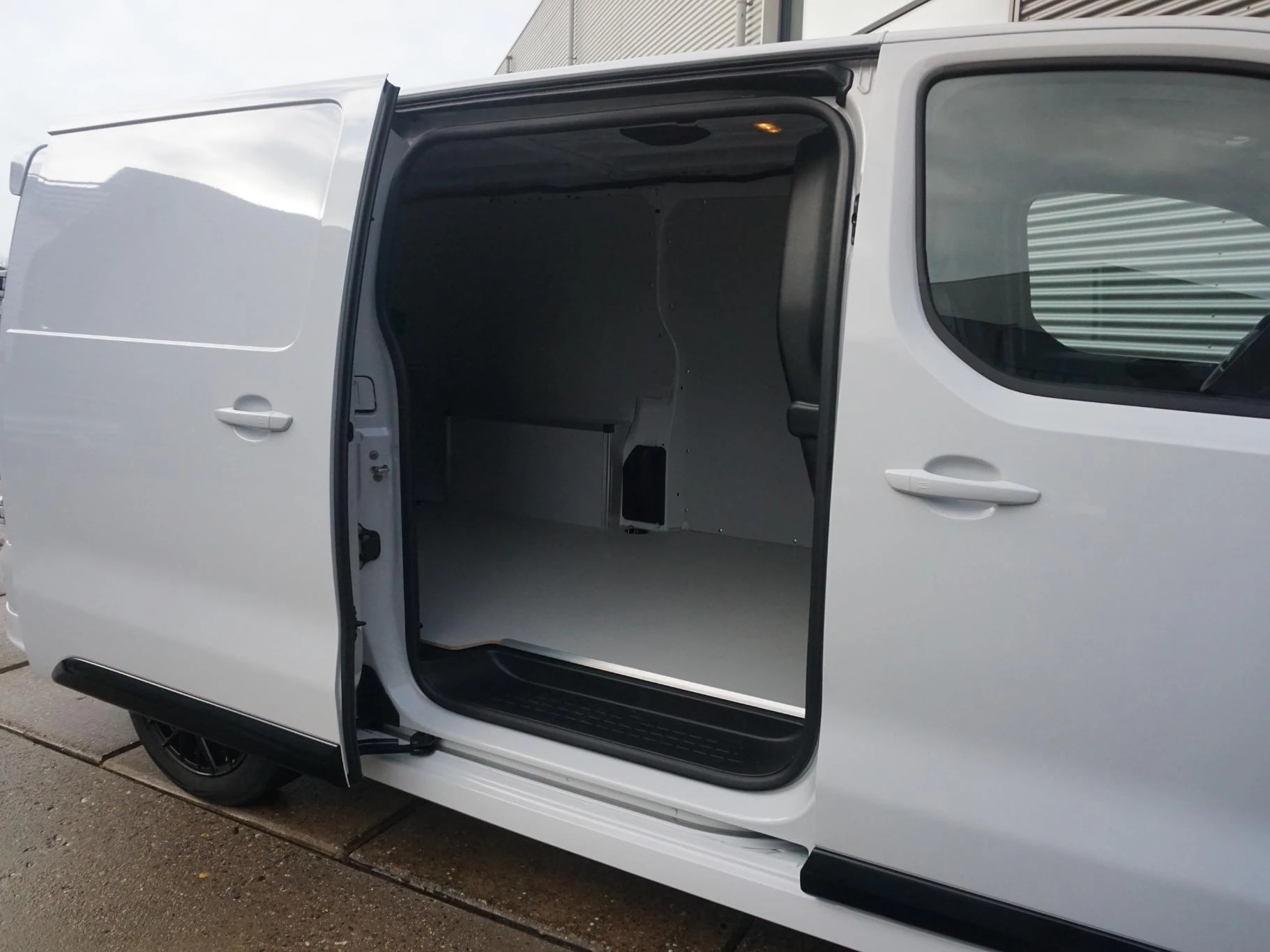 Hoofdafbeelding Opel Vivaro-e