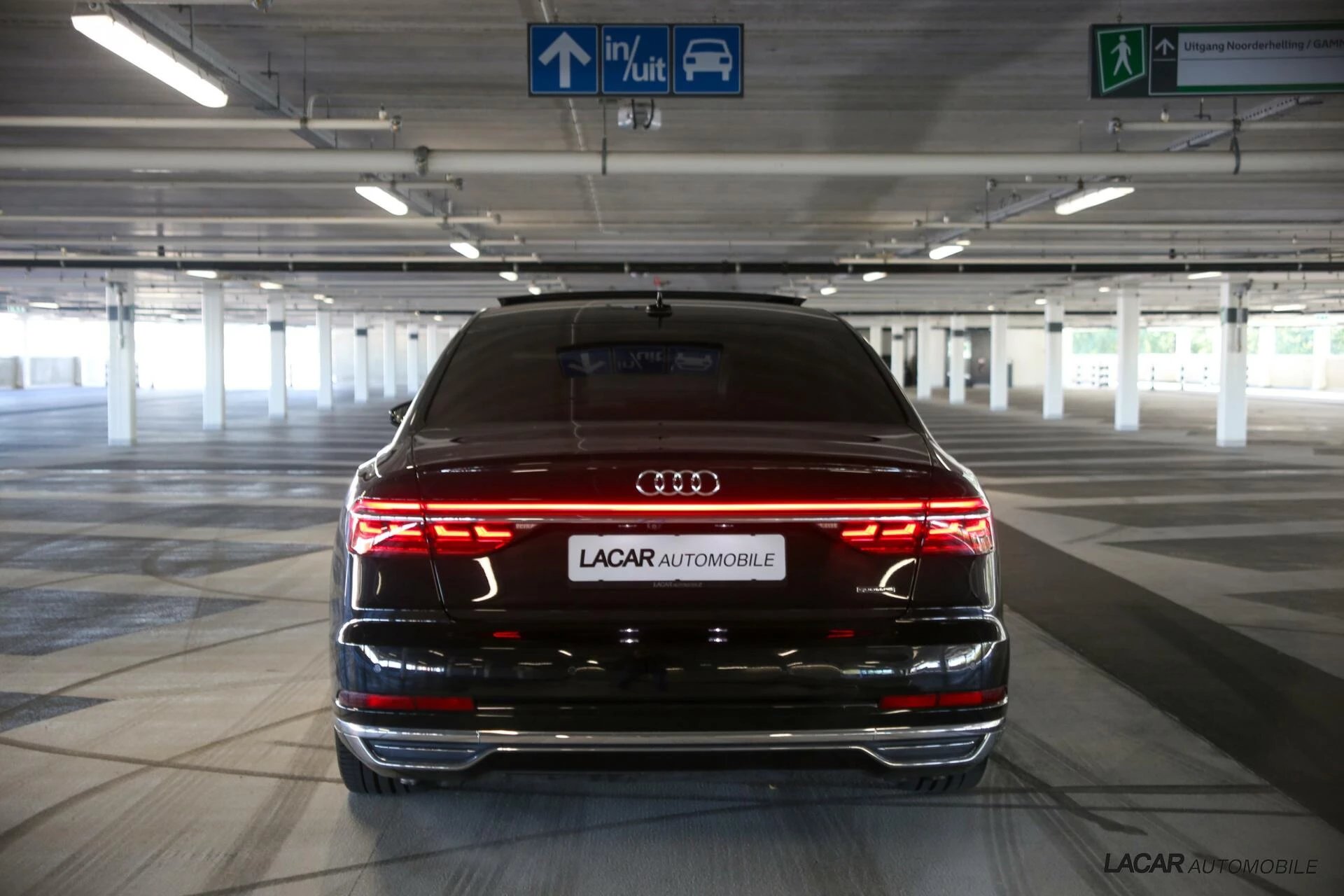 Hoofdafbeelding Audi A8