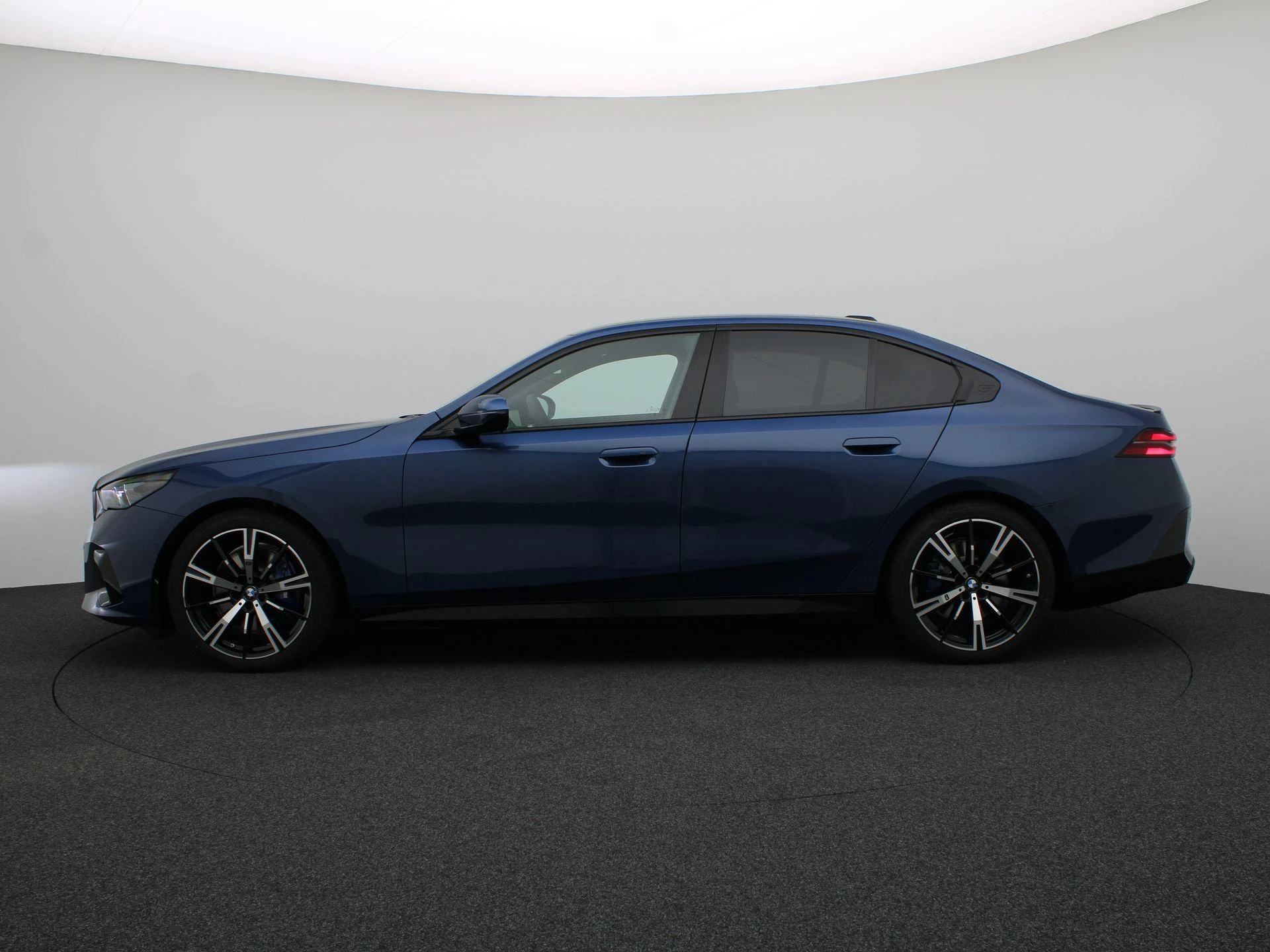 Hoofdafbeelding BMW i5
