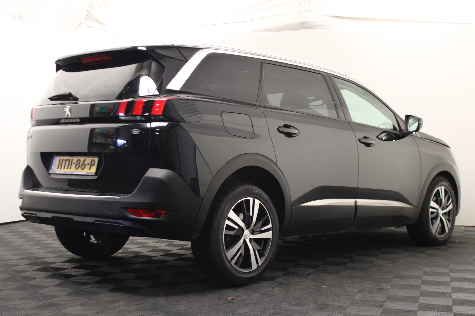 Hoofdafbeelding Peugeot 5008