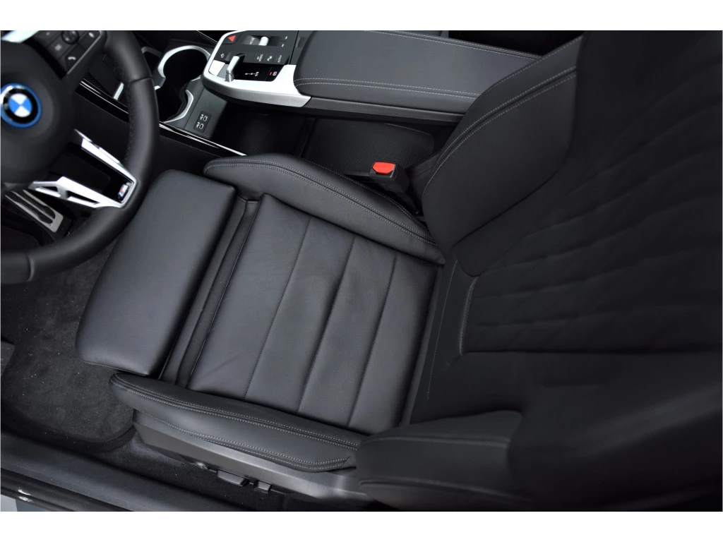 Hoofdafbeelding BMW iX1