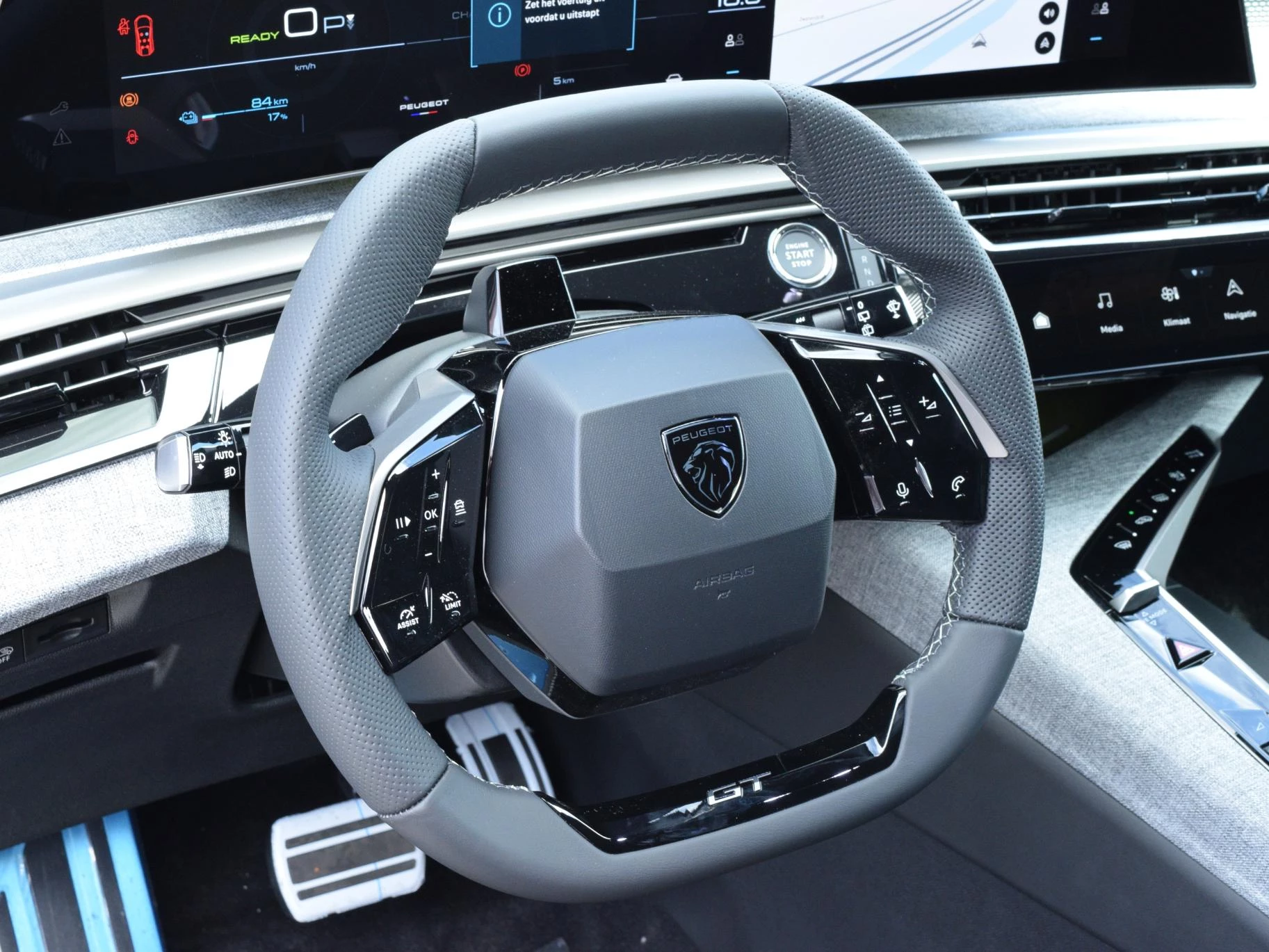 Hoofdafbeelding Peugeot e-5008