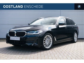 BMW 5 Serie Touring 530e xDrive High Executive Automaat / Panoramadak / Laserlight / Parking Assistant Plus / Comfort Access / Head-Up / Live Cockpit Professional