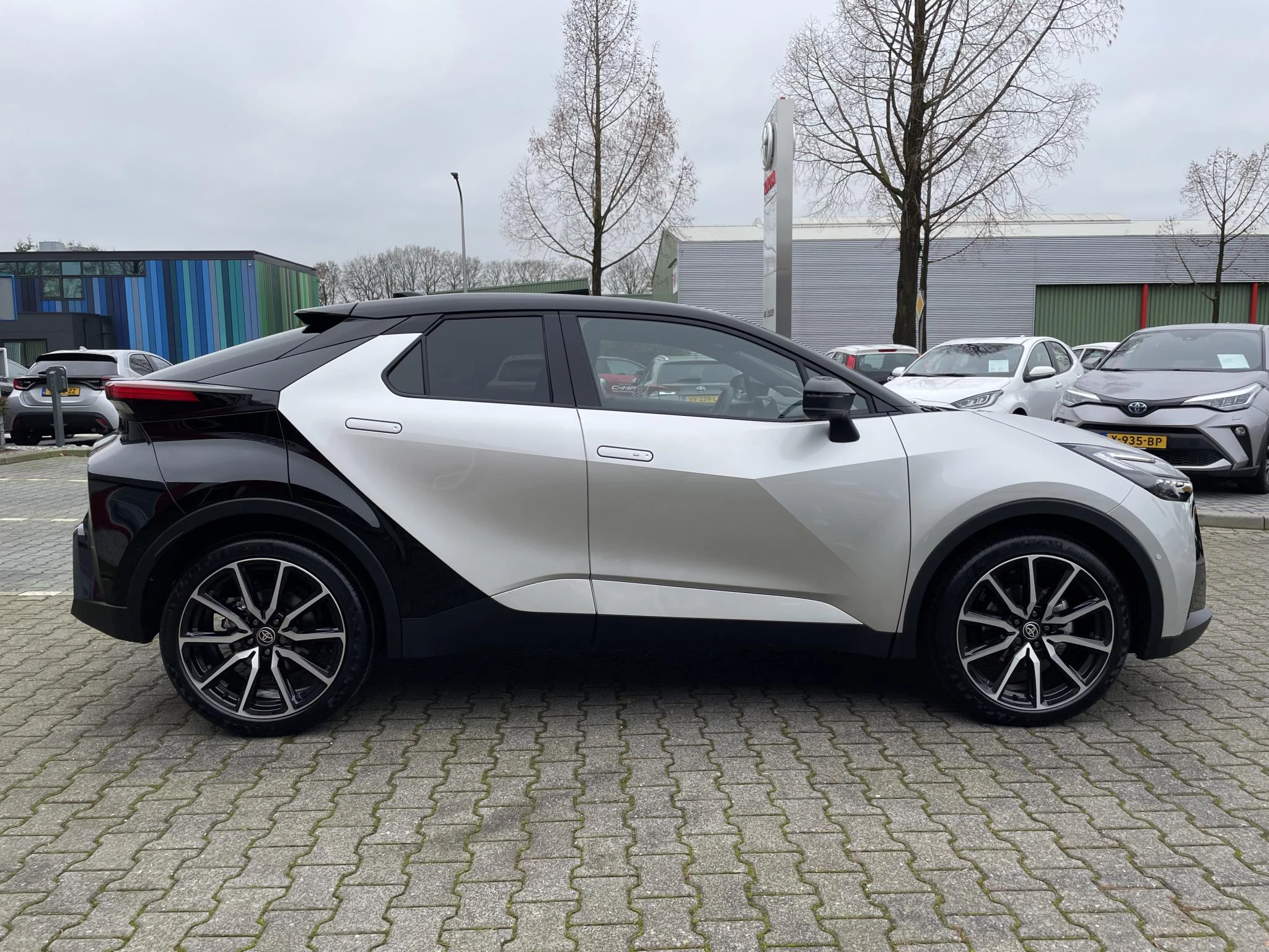 Hoofdafbeelding Toyota C-HR