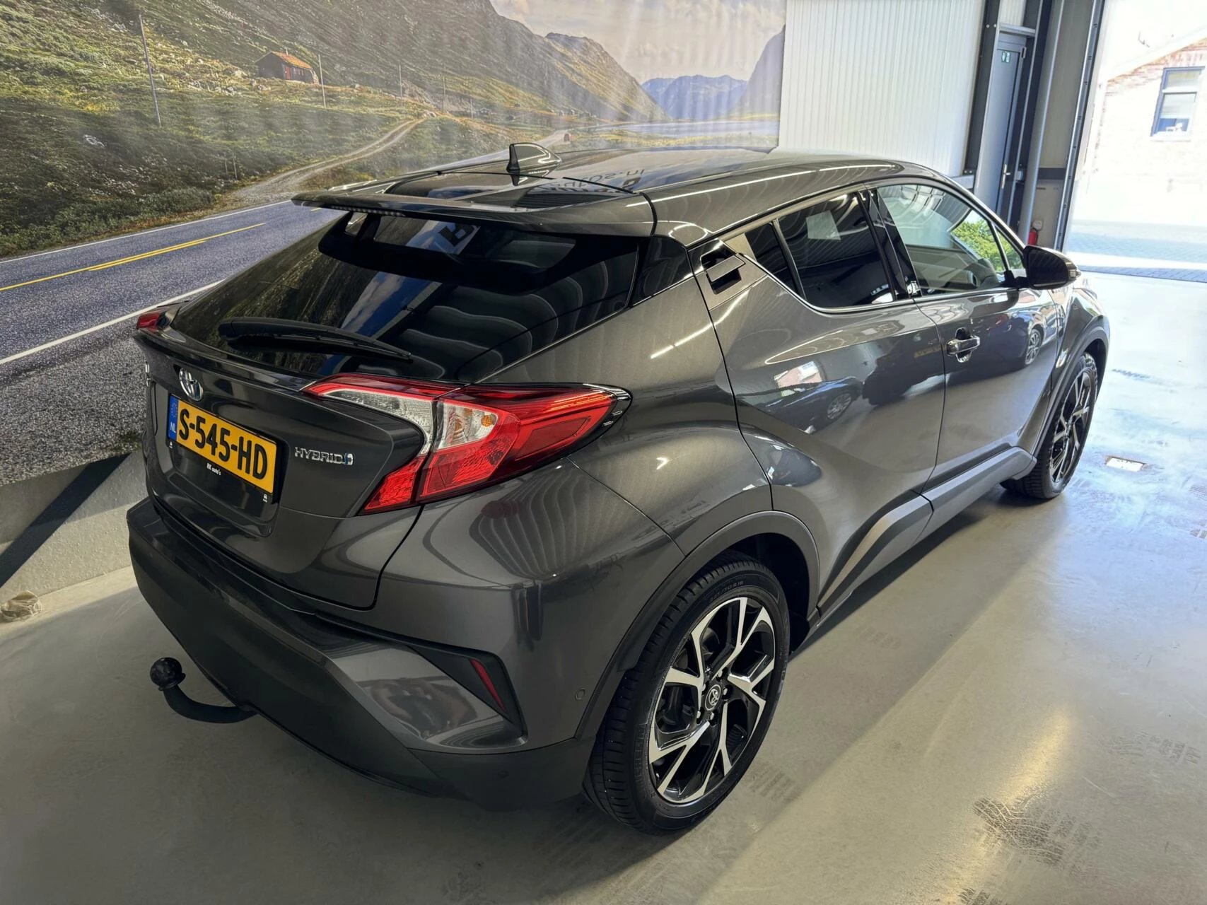 Hoofdafbeelding Toyota C-HR