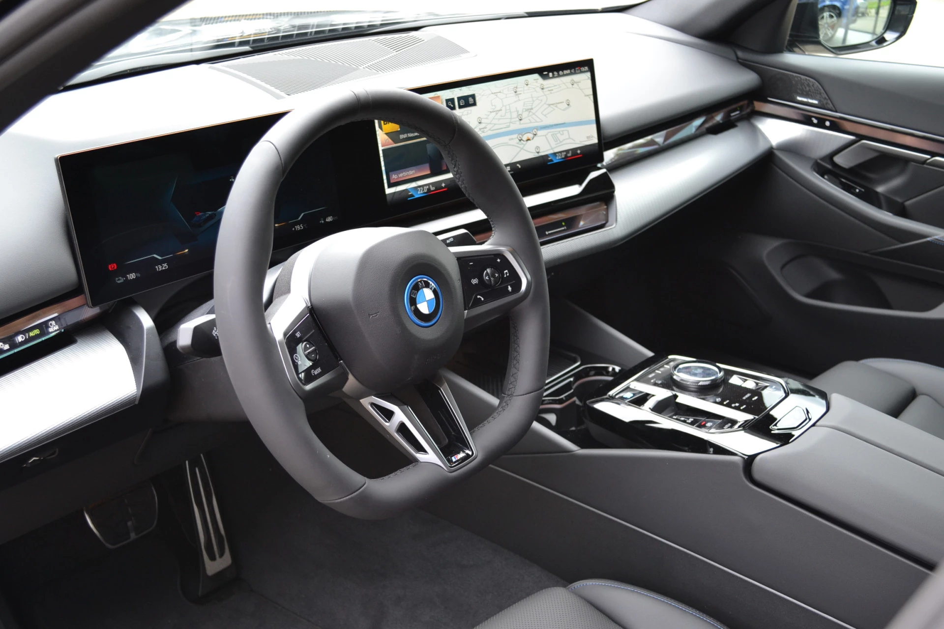 Hoofdafbeelding BMW i5
