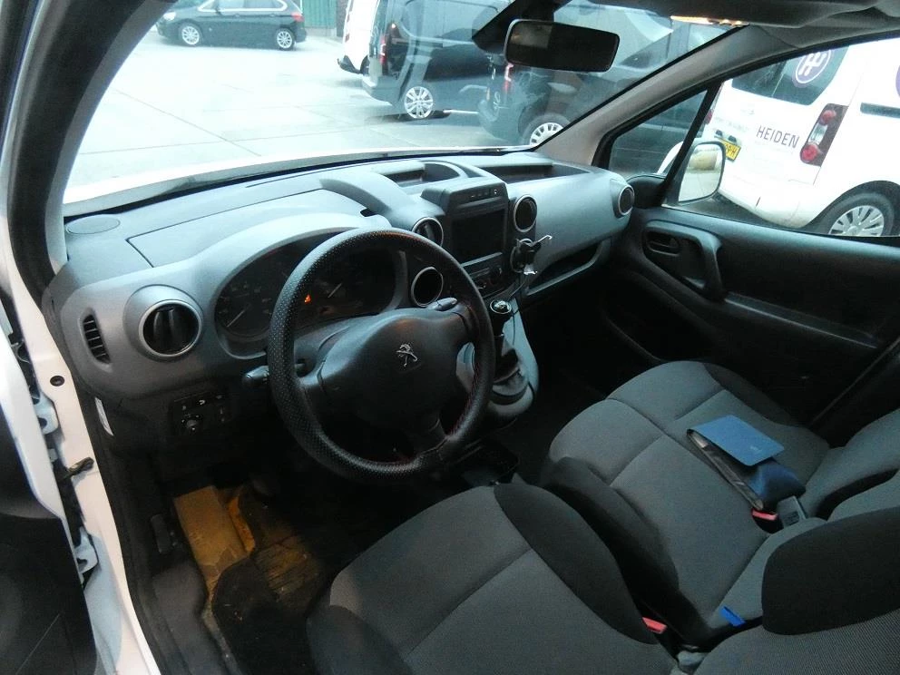 Hoofdafbeelding Peugeot Partner