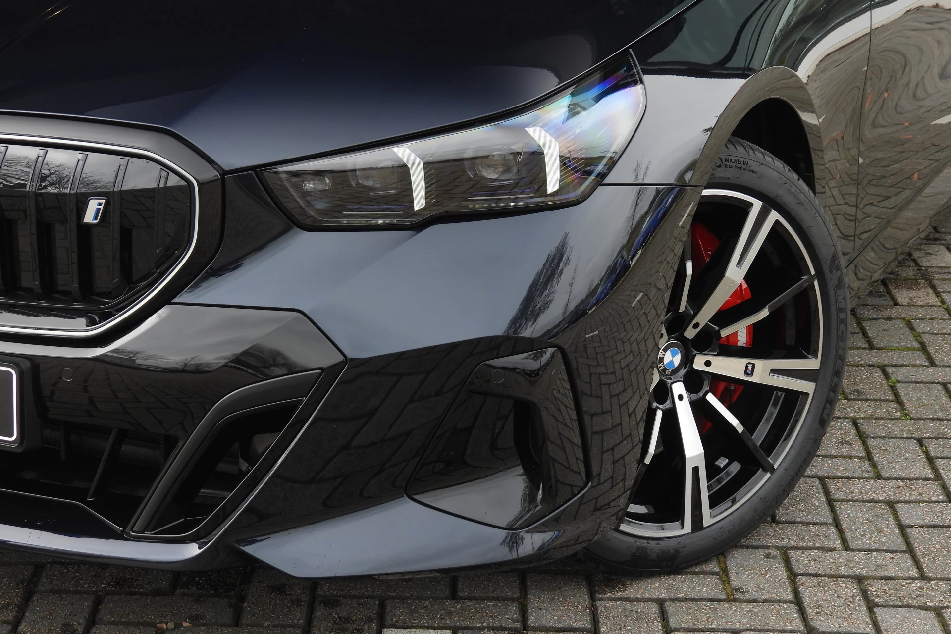 Hoofdafbeelding BMW i5