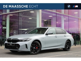 BMW 3 Serie 330e High Executive M Sport Automaat / Schuif-kanteldak / Sportstoelen / Adaptieve LED / Parking Assistant Plus / Live Cockpit Professional / Stoelverwarming / Comfort Access