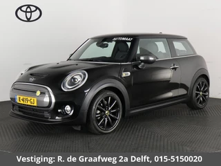 Hoofdafbeelding MINI Electric Mini Mini Electric Essential 33 kWh Cooper-S 184 pk | Half Leder | Camera |