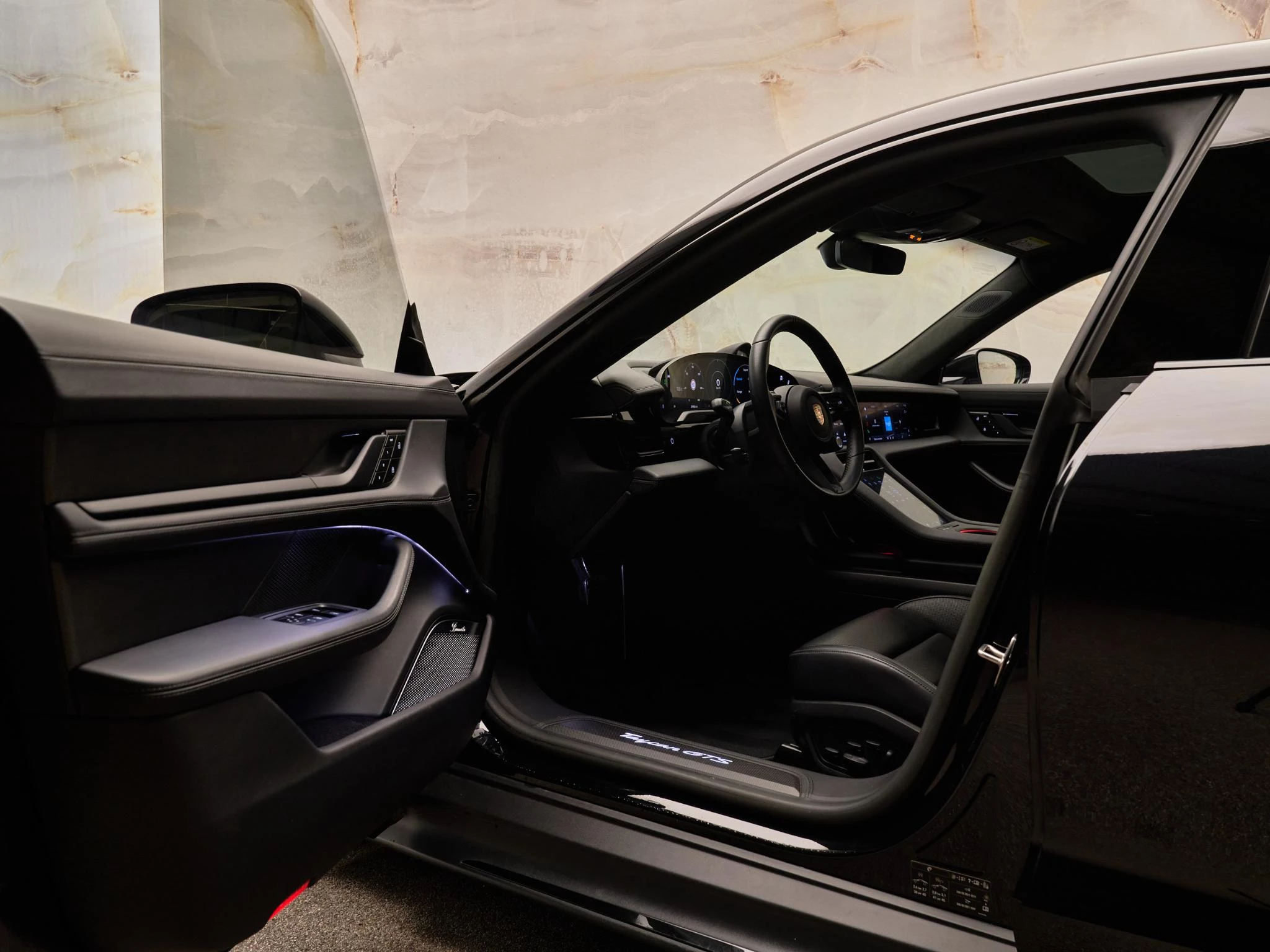 Hoofdafbeelding Porsche Taycan