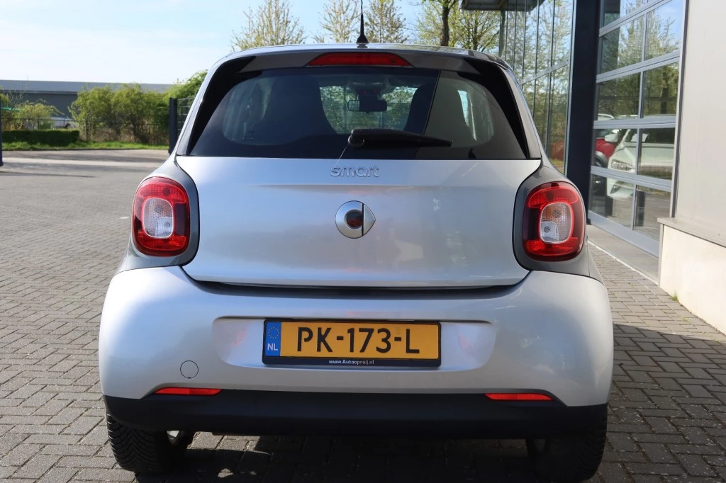 Hoofdafbeelding smart Forfour