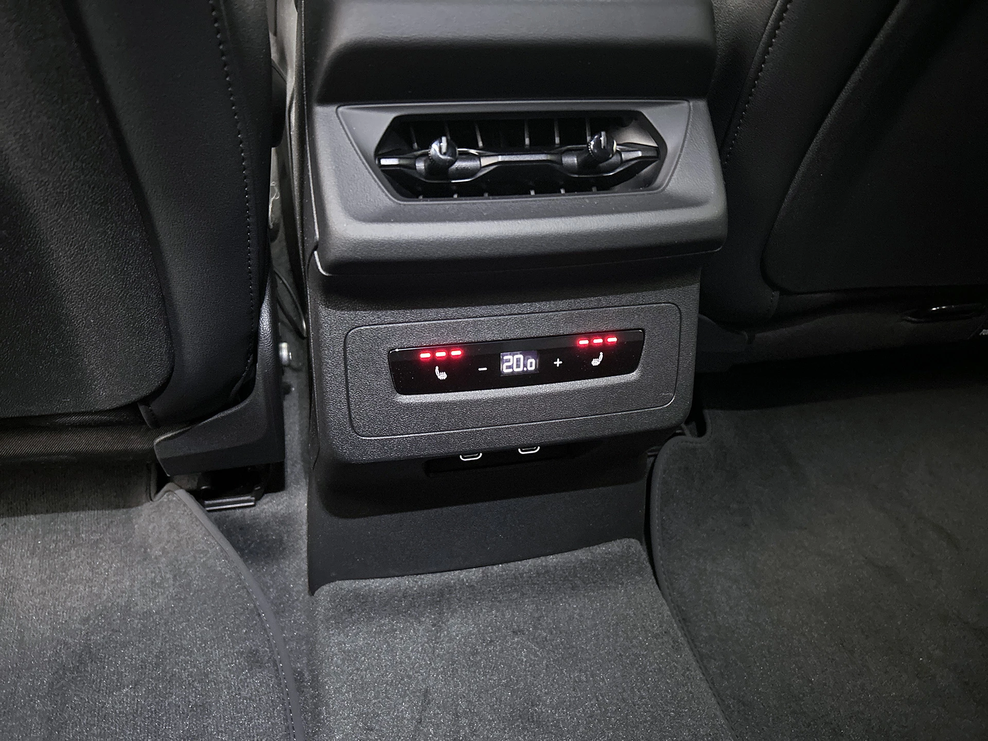 Hoofdafbeelding Audi A6 Avant e-tron