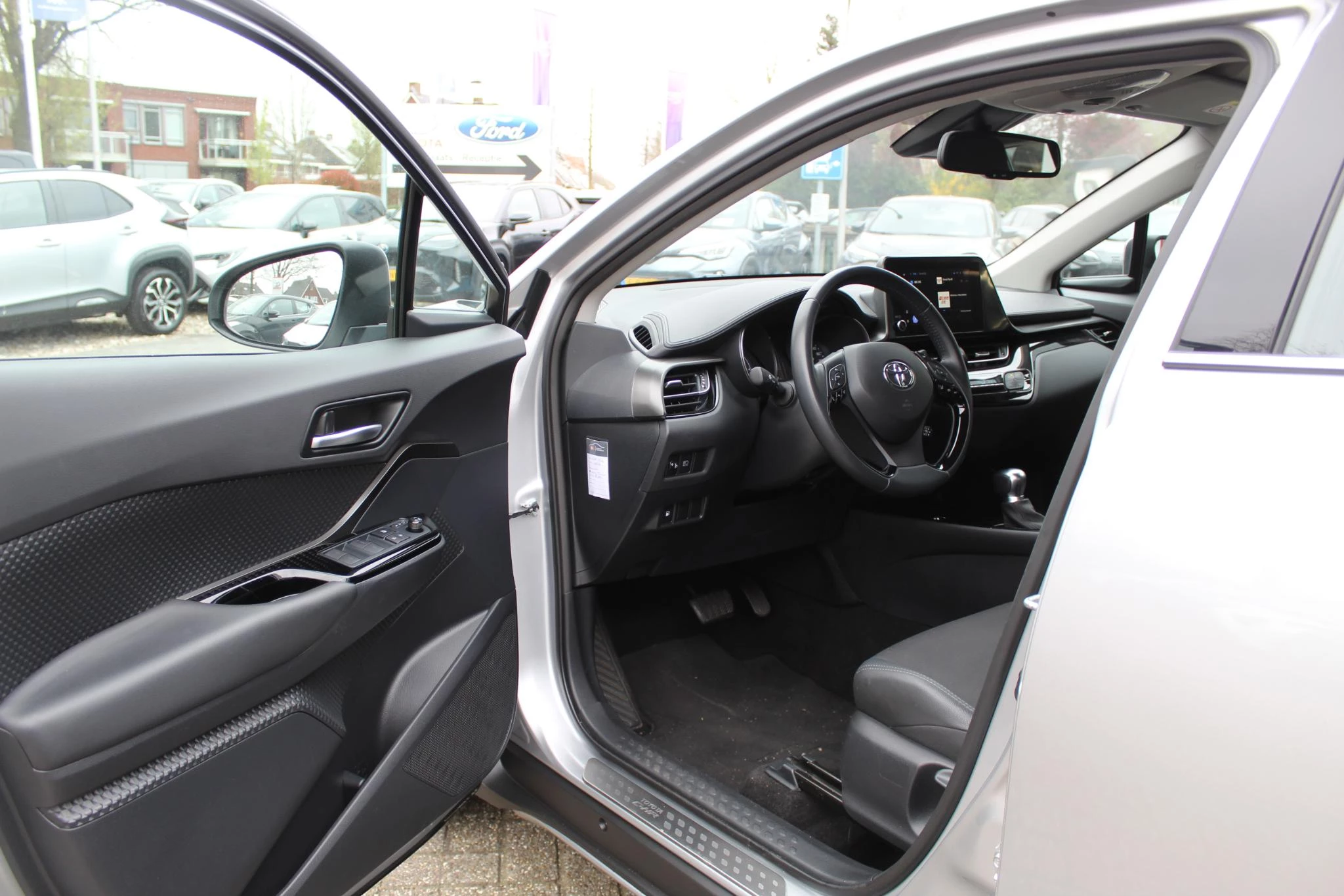 Hoofdafbeelding Toyota C-HR