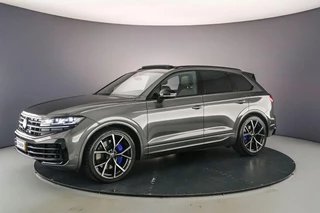 Volkswagen Touareg R 3.0 TSI eHybrid 462pk Tiptronic Trekhaak, Luchtvering, Panoramadak, Lederen bekleding, Adaptive cruise control, 360 camera, Navigatie, Elektrische achterklep