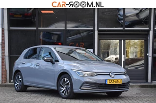 Hoofdafbeelding Volkswagen Golf Volkswagen Golf 1.4 eHybrid Lane ACC Camera Ambiance Massage D.Hoek