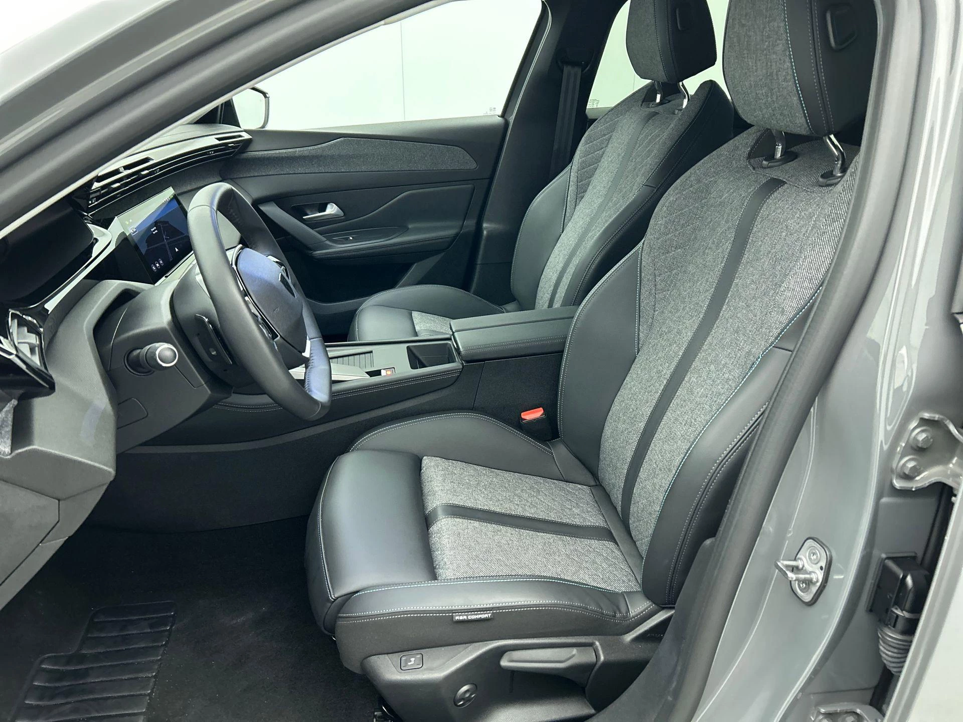 Hoofdafbeelding Peugeot 408