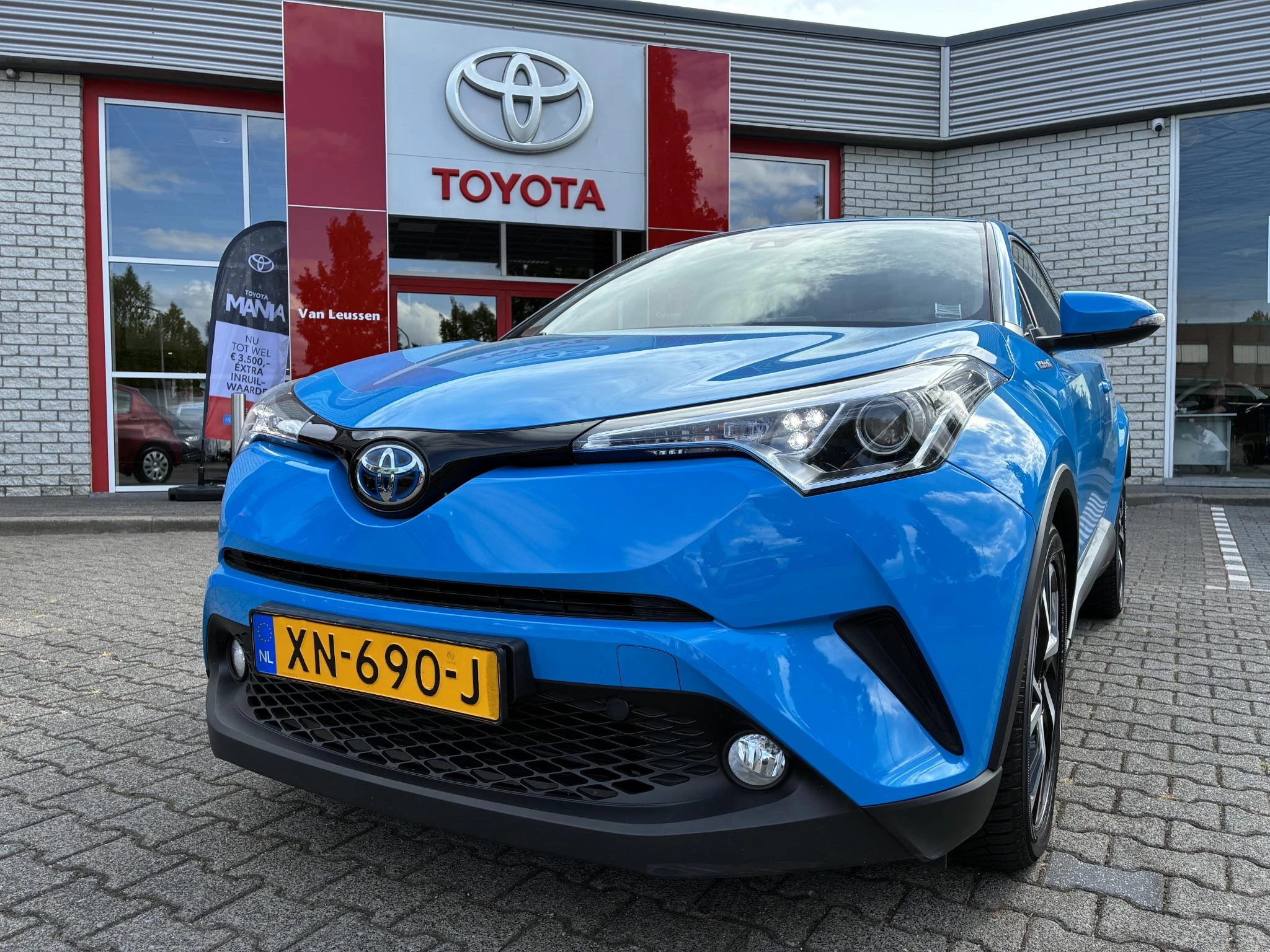 Hoofdafbeelding Toyota C-HR