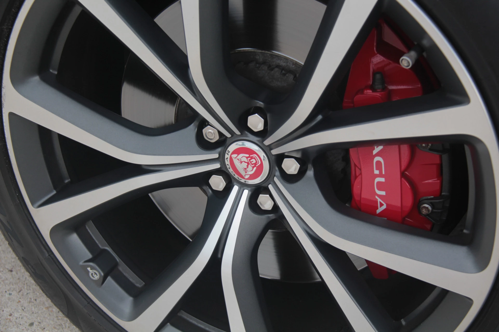 Hoofdafbeelding Jaguar F-PACE