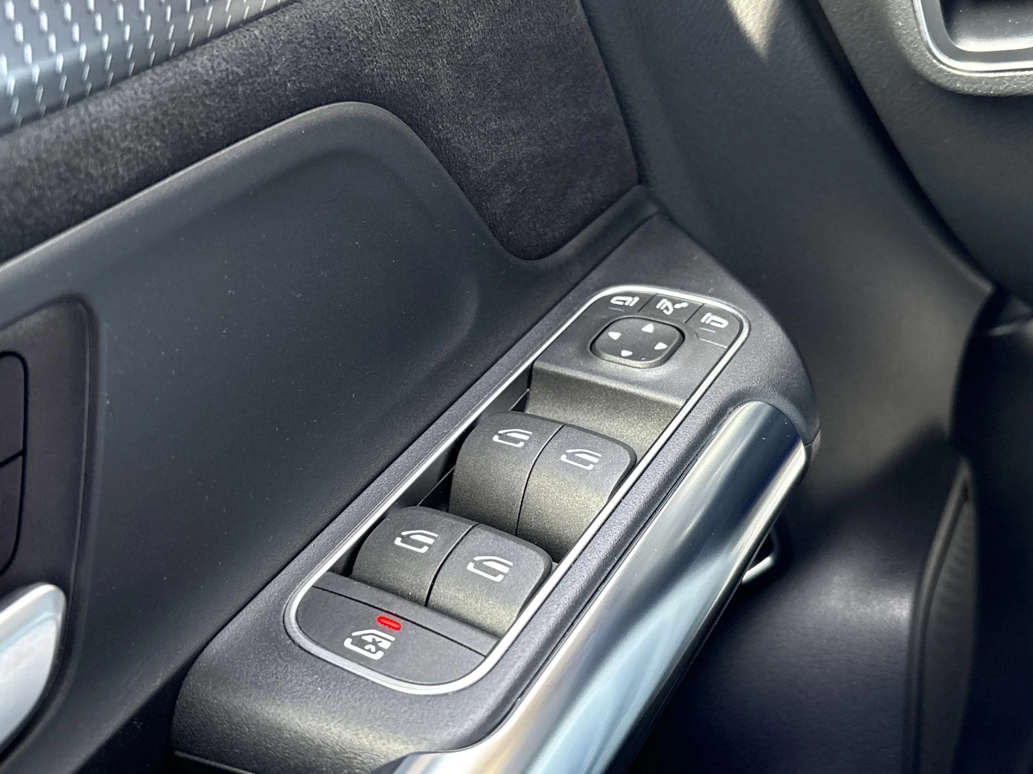 Hoofdafbeelding Mercedes-Benz EQA