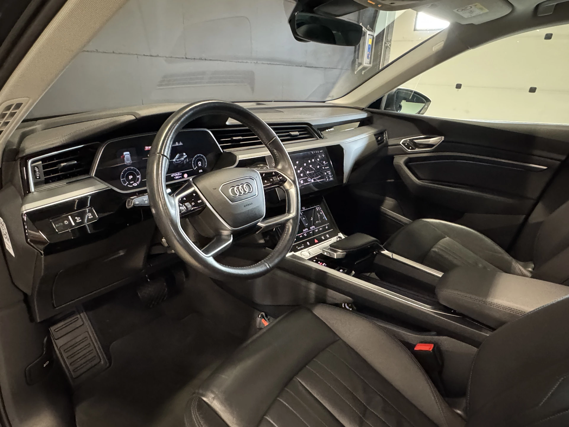 Hoofdafbeelding Audi e-tron