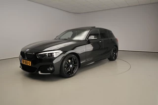 BMW 1 Serie 5-deurs 120i | M-Sportpakket | LED | Leder | Navigatie | Schuifdak | Stoelverwarming | Keyles go | DAB | Hifi speakers | Alu 18 inch
