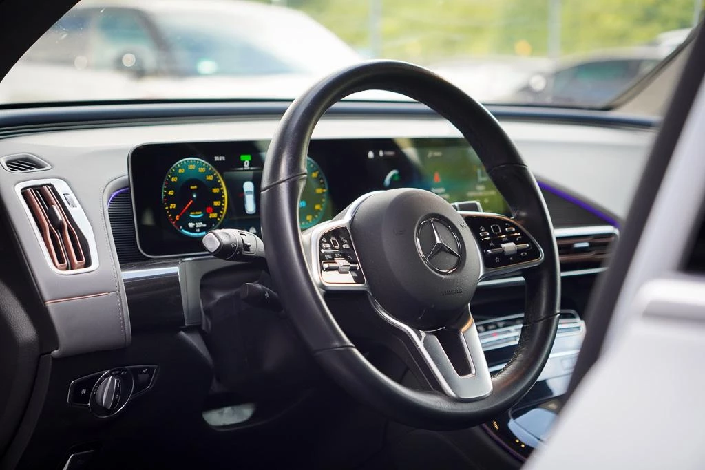 Hoofdafbeelding Mercedes-Benz EQC