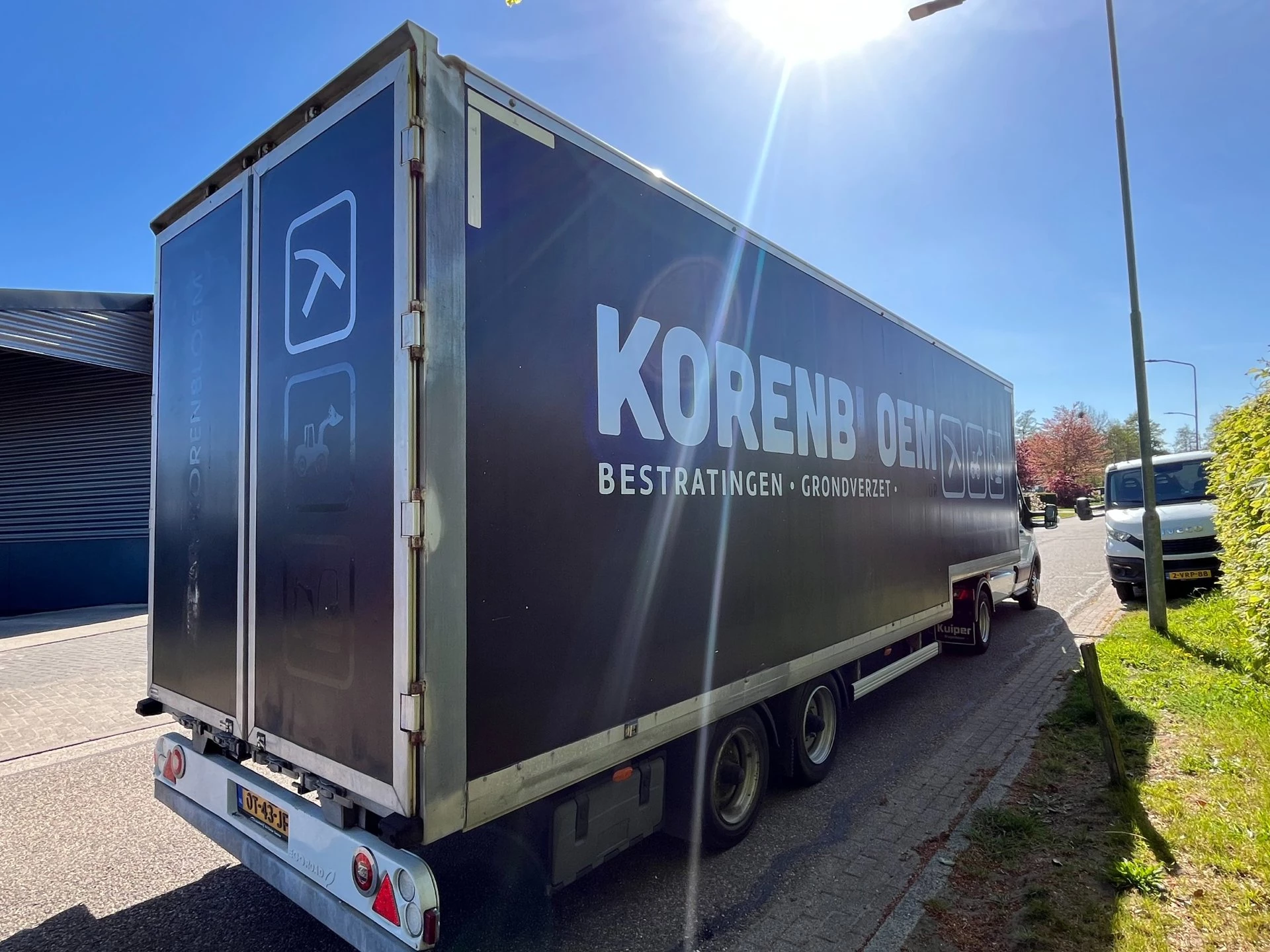 Hoofdafbeelding Ancy factory | BE Oplegger |  Semi dieplader gesloten