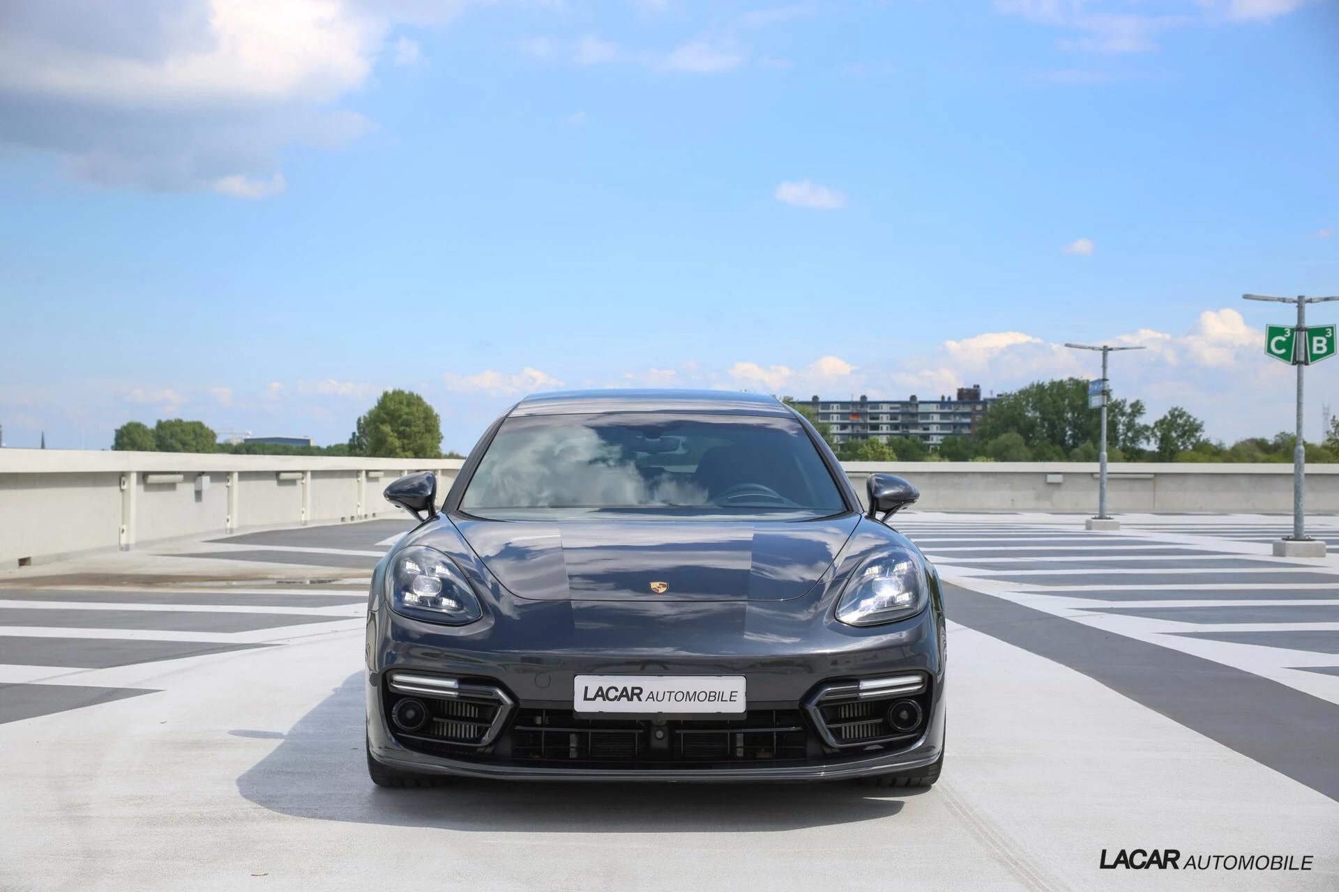 Hoofdafbeelding Porsche Panamera