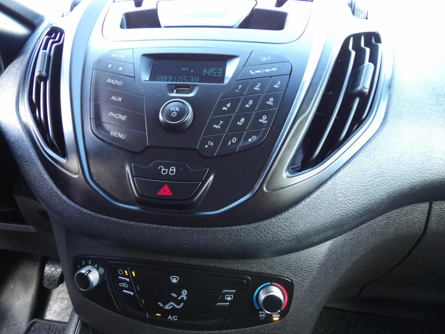 Hoofdafbeelding Ford Transit Courier