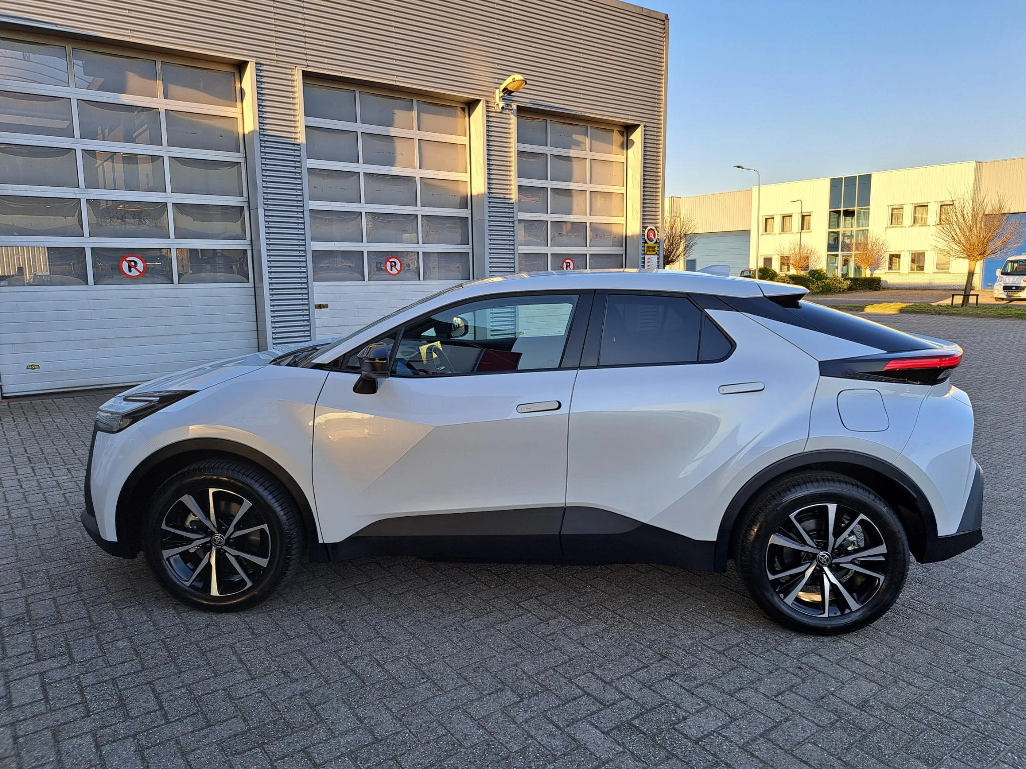 Hoofdafbeelding Toyota C-HR