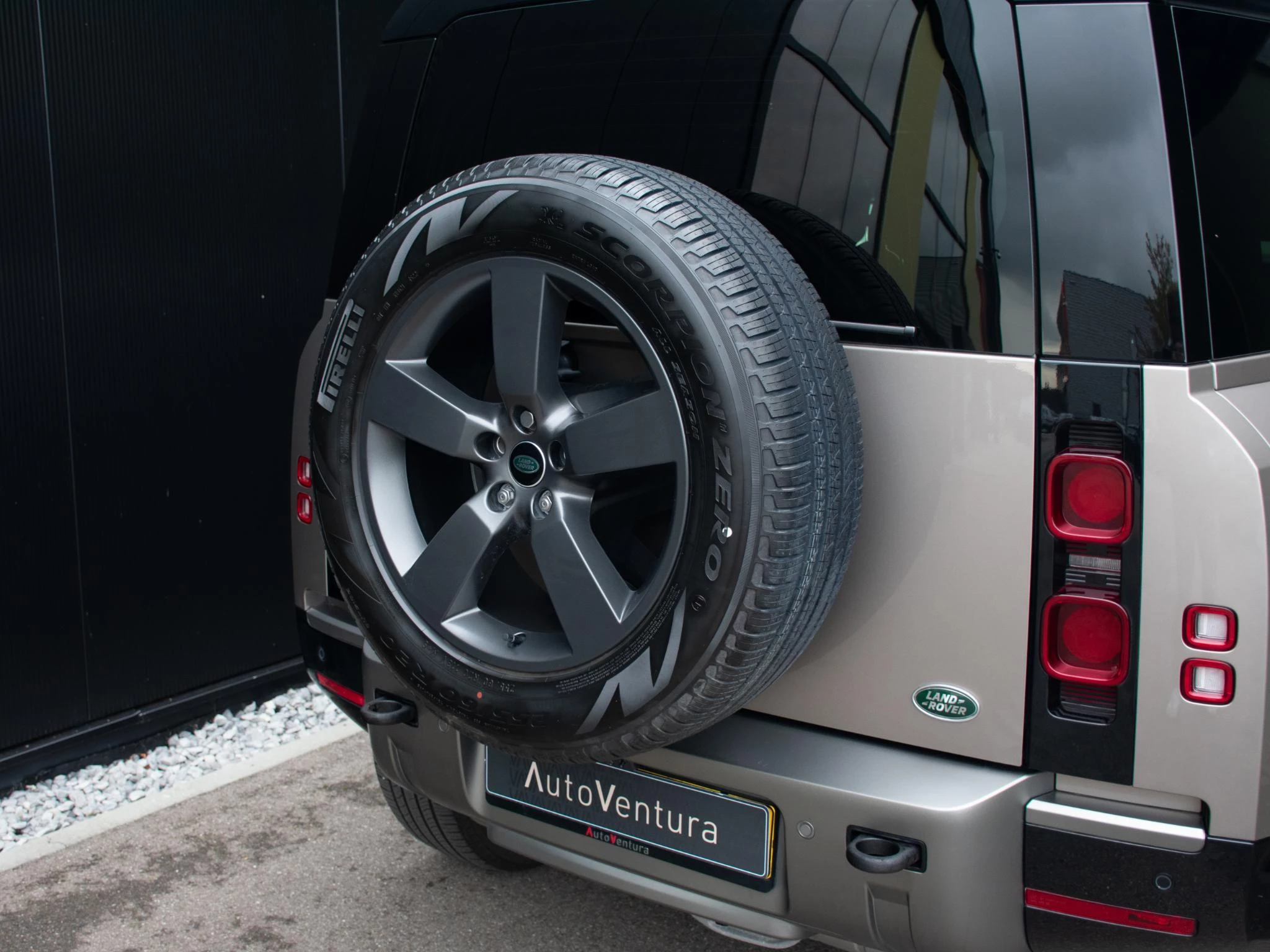 Hoofdafbeelding Land Rover Defender